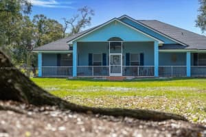 18 Nw 144th Dr Okeechobee, FL 34972 - Off Market