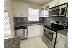 8901 Sunrise Lakes Blvd 204 Sunrise, FL 33322 - MLS#A11913220