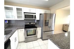 8901 Sunrise Lakes Blvd 204 Sunrise, FL 33322 - MLS#A11913220