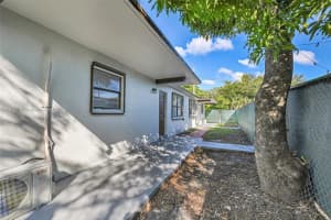 1710 Nw 9th St 1-2 Fort Lauderdale, FL 33311 - MLS#A11913258