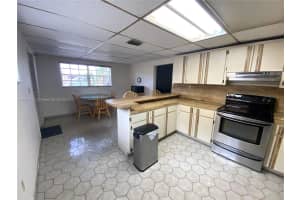 750 SE 3rd Pl, Hialeah, FL 33010, Sold 12/29/25