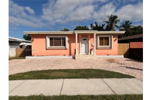 2435 Wilson St #1, Hollywood, FL 33020, - MLS#A11913274