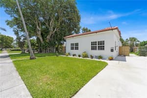 436 Evergreen Dr Lake Park, FL 33403 - MLS#A11913312