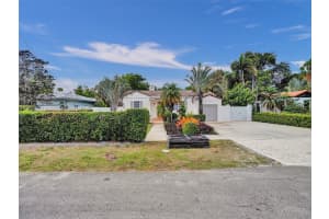 1102 Ne 117th St Biscayne Park, FL 33161 - MLS#A11913331