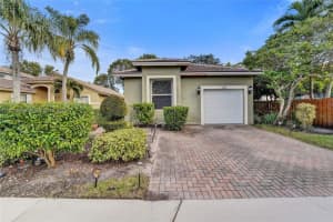 4118 Sapphire Ter, Weston
