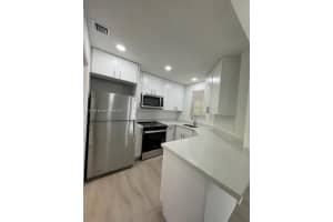 18344 Nw 68th Ave K, Hialeah