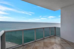 Trump Royale, 18201 Collins Ave APT 4008, Sunny Isles Beach, FL 33160, - MLS#A11913369