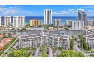 1000 Parkview Dr 229 Hallandale Beach, FL 33009 - MLS#A11913422