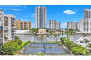 1000 Parkview Dr 229 Hallandale Beach, FL 33009 - MLS#A11913422