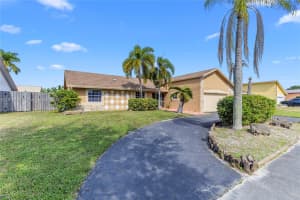 8551 NW 53rd Ct, Lauderhill, FL 33351, - MLS#A11913425