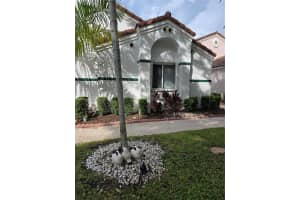 MLS# A11913438, Weston, Florida 33326