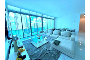 17550 Collins Ave ph2, Sunny Isles Beach, FL 33160, - MLS#A11913453