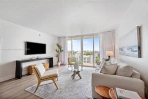 10350 W Bay Harbor Dr 10k Bay Harbor Islands, FL 33154 - MLS#A11913454