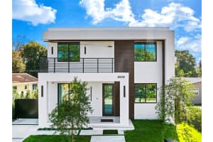 2572 Ne 182nd Ter North Miami Beach, FL 33160 - MLS#A11913477