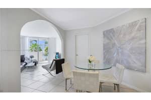 1621 Bay Rd 606 Miami Beach, FL 33139 - MLS#A11913504