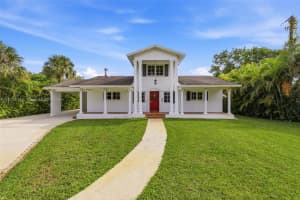 740 E Country Club Cir, Plantation 740 E Country Club Cir, Plantation