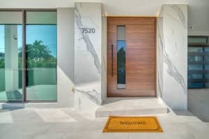 7520 W Treasure Dr North Bay Village, FL 33141 - MLS#A11913538