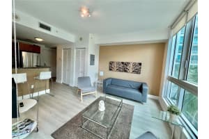 300 S Biscayne Blvd 1511, Miami