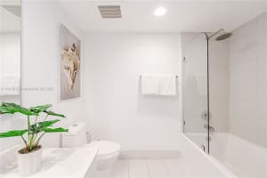 2602 E Hallandale Beach Blvd R1206 Hallandale Beach, FL 33009 - MLS#A11913572