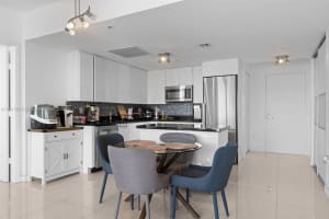 92 SW 3rd St APT 4403, Miami, FL 33130, - MLS#A11913605