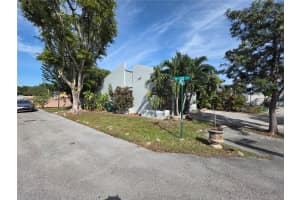 13915 Sw 56th Ln Miami, FL 33183 - MLS#A11913625