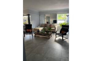 10454 Nw 5th Ter 4-30 Miami, FL 33172 - MLS#A11913694