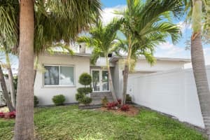 4920 Ne 1st Ter Oakland Park, FL 33334 - MLS#A11913755