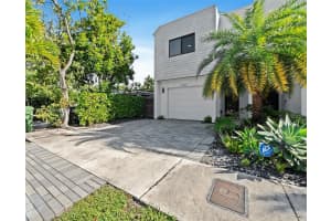 1226 Ne 11th Ave Fort Lauderdale, FL 33304 - MLS#A11913770