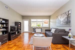 350 S Shore Dr APT 7, Miami Beach, FL 33141, - MLS#A11913783