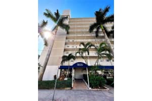 1300 Lincoln Rd A301, Miami Beach, FL 33139, - MLS#A11913828