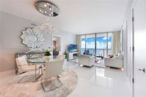 495 Brickell Ave 4505, Miami