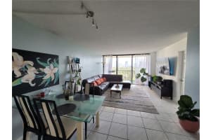 20301 W Country Club Dr 1124 Aventura, FL 33180 - MLS#A11913908