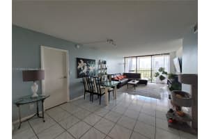 20301 W Country Club Dr 1124 Aventura, FL 33180 - MLS#A11913908