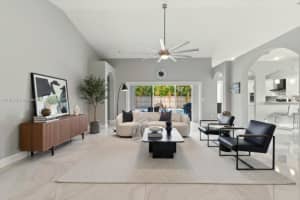 9353 Cove Point Cir Boynton Beach, FL 33472 - MLS#A11913916