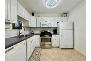 4310 Nw 12th Ct 106 Lauderhill, FL 33313 - MLS#A11913925