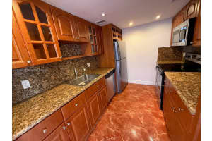 King Cole Condominium, 900 Bay Dr APT 419, Miami Beach, FL 33141, - MLS#A11913941