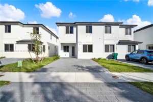 22535 Sw 125th Ave 22535, Miami