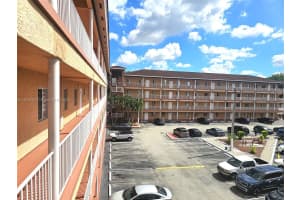 17350 NW 67th Ave APT 303, Hialeah, FL 33015, - MLS#A11914063