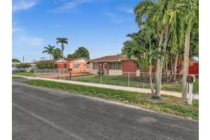 17231 Nw 53rd Pl Miami Gardens, FL 33055 - MLS#A11914093