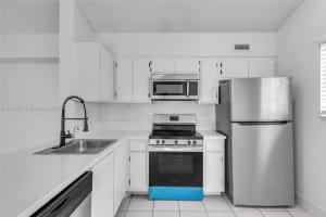 3065 N Oakland Forest Dr APT 203, Oakland Park, FL 33309, - MLS#A11914151