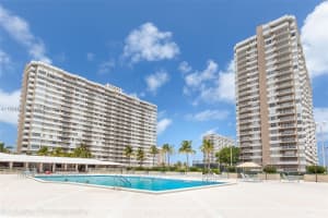 1965 S Ocean Dr APT 10M, Hallandale Beach, FL 33009, - MLS#A11914192