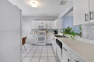 6004 Red Plum Ct Tamarac, FL 33321 - MLS#A11914193