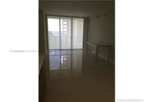 1300 Brickell Bay Dr 1807 Miami, FL 33131 - MLS#A11914204