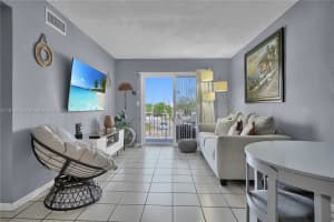 5100 W Flagler St 201, Miami 5100 W Flagler St 201, Miami