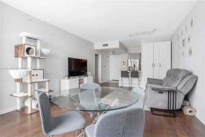 335 S Biscayne Blvd 3402, Miami