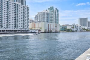 1000 Parkview Dr 220 Hallandale Beach, FL 33009 - MLS#A11914230