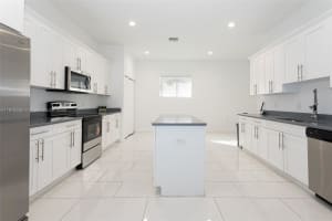 5712 Sw 19th St West Park, FL 33023 - MLS#A11914250