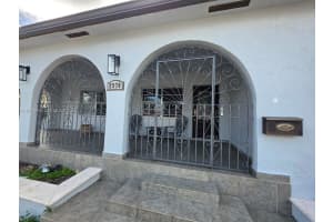 2970 SW 17th St, Miami, FL 33145, - MLS#A11914254