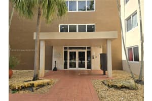 6940 Miami Gardens Dr 1-319, Hialeah