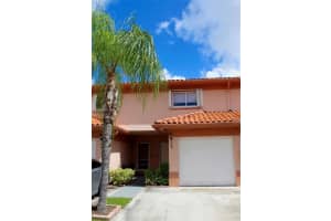 20824 San Simeon Way 103, Miami